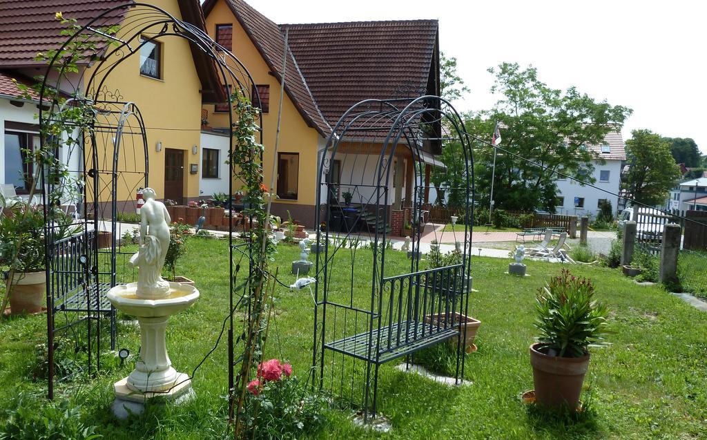 An der Uferpromenade Leinefelde-Worbis Exterior foto